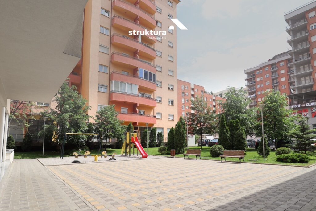 Penthouse ne shitje, ne Kalabri!