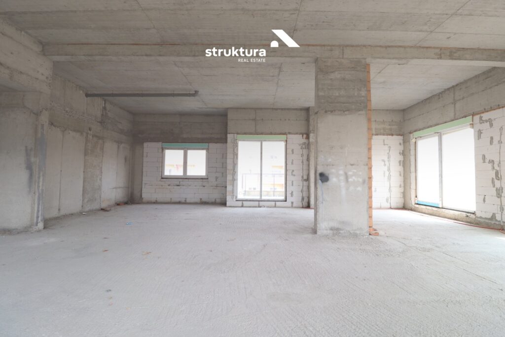 Penthouse ne shitje, ne Kalabri!