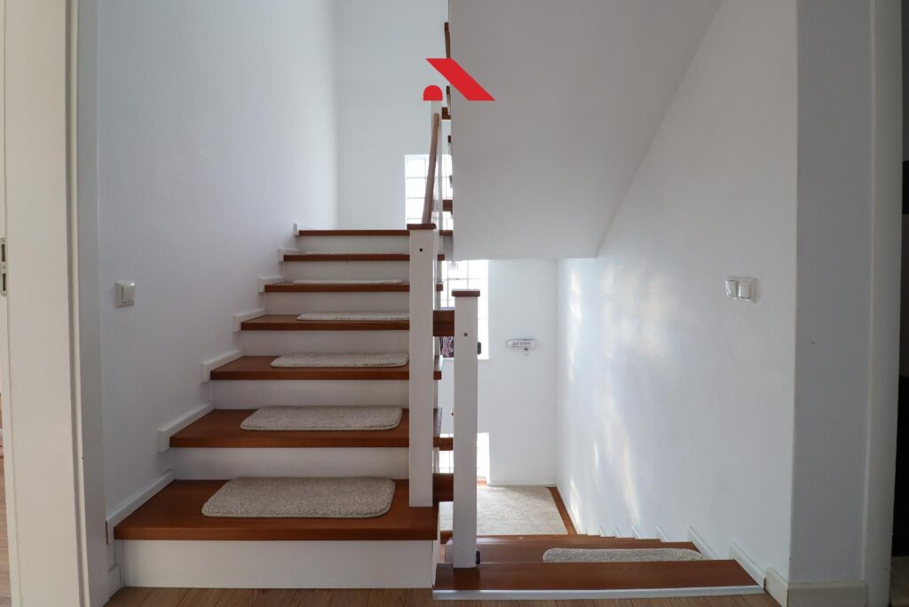 Shtepia ne shitje, ne Lagjen Nic!