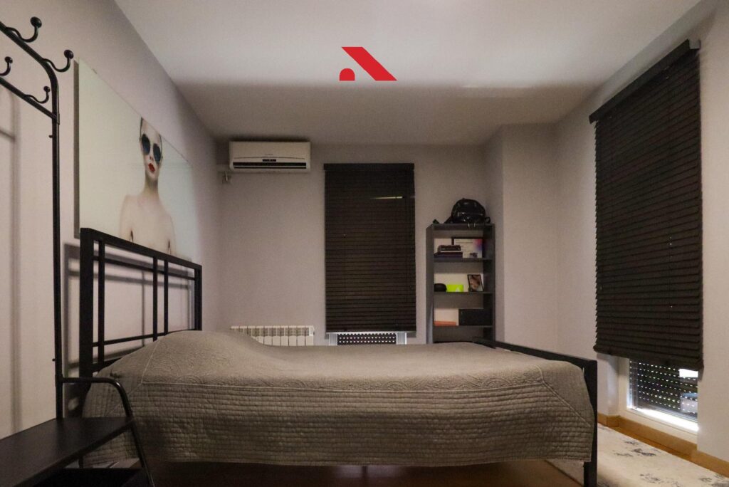 Shtepia ne shitje, ne Lagjen Nic!