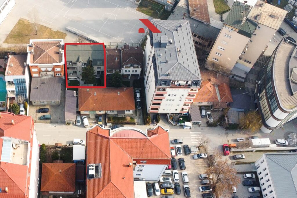 Zyre me qira, ne lagjen Pejton!