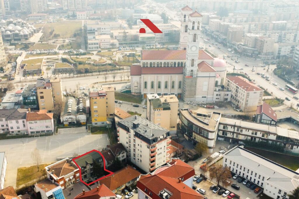 Zyre me qira, ne lagjen Pejton!